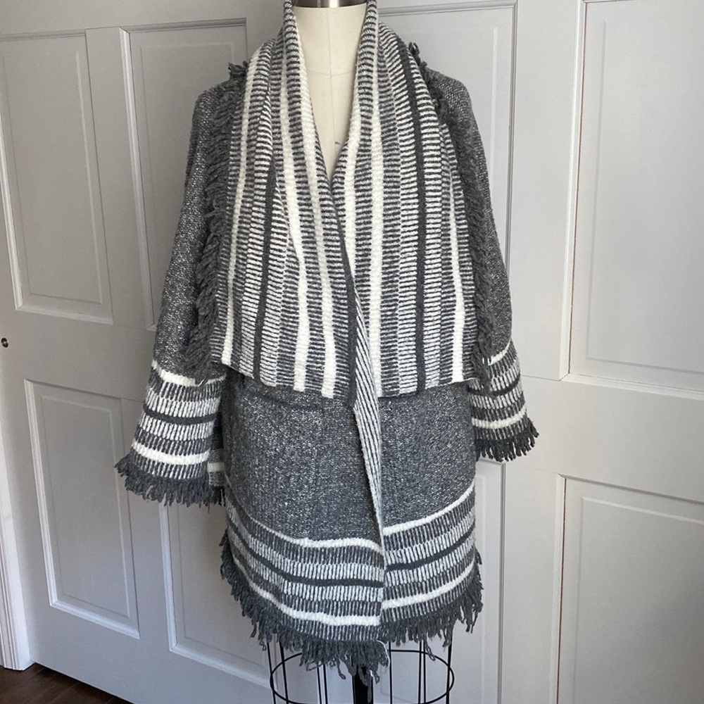 Anthropologie - Saturday Sunday - Shawl Sweater - Grey/White - Medium